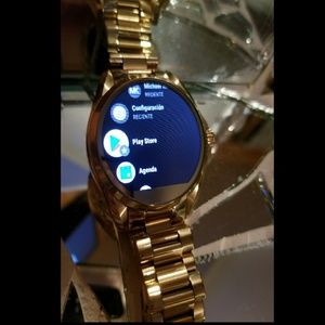MICHAEL KORS GOLD SMARTWATCH